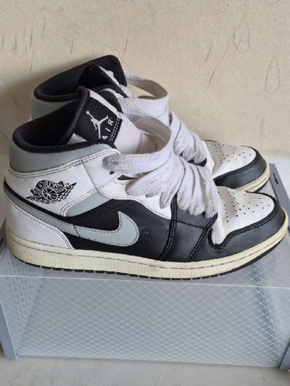 Air Jordan 1 Mid White Shadow sneakers